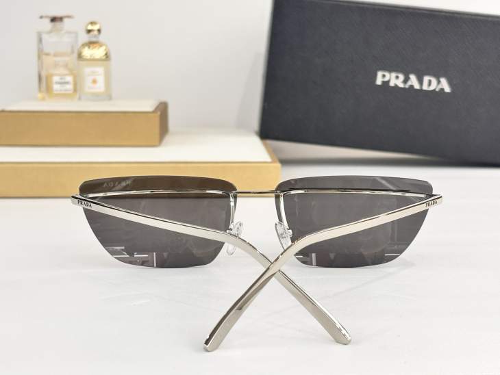 Picture of Prada Sunglasses _SKUfw75760538fw